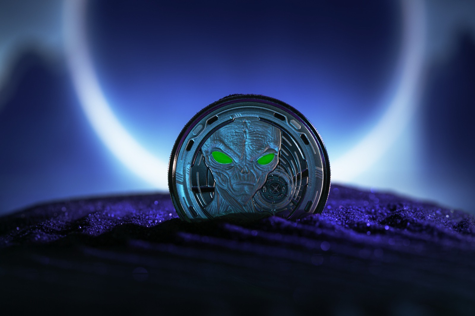 Alien coin reverse design