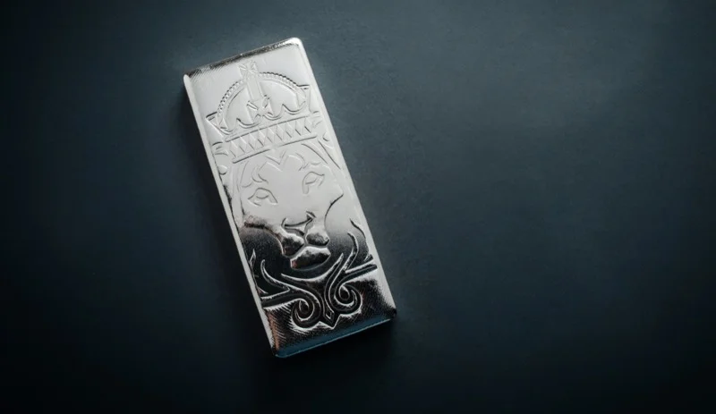 Bullion bar close-up